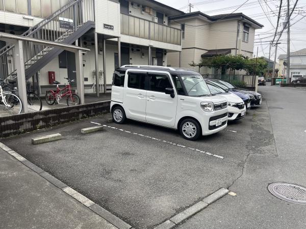 【ソレジオMの駐車場】