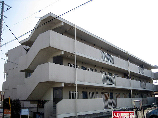 三島市東本町のマンションの建物外観