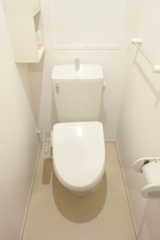 【東近江市八日市金屋のアパートのトイレ】