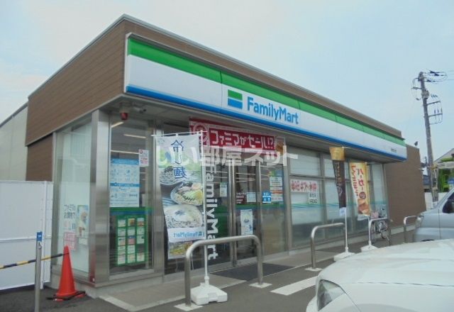 【足柄上郡開成町吉田島のアパートのコンビニ】