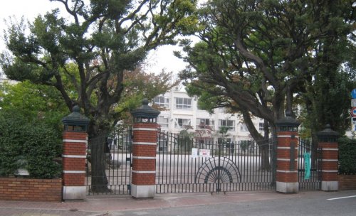 【板橋区大谷口のアパートの小学校】