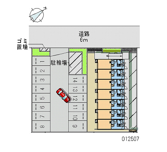 【レオパレストレジャーズの駐車場】