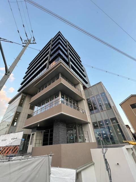 枚方市西禁野のマンションの建物外観