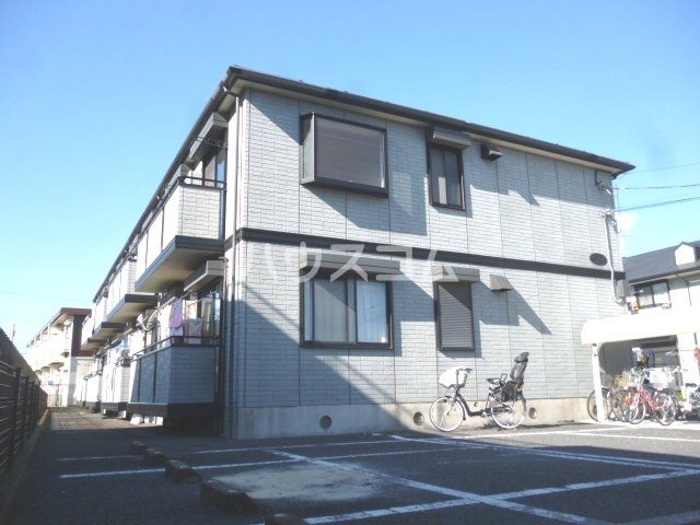 松戸市松戸新田のアパートの建物外観