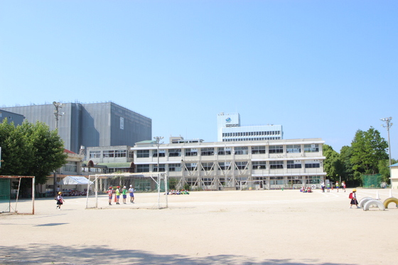 【広島市西区天満町のマンションの小学校】