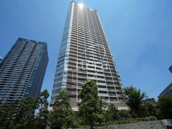 THE TOYOSU TOWERの建物外観