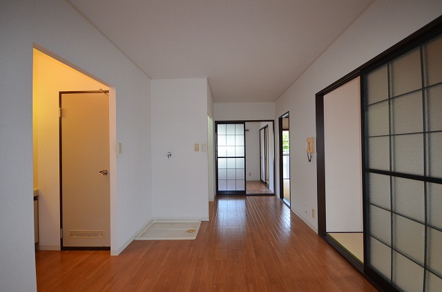 居室・リビング　別号室の写真です