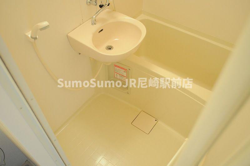 洗面設備　コンパクトで使いやすい洗面所