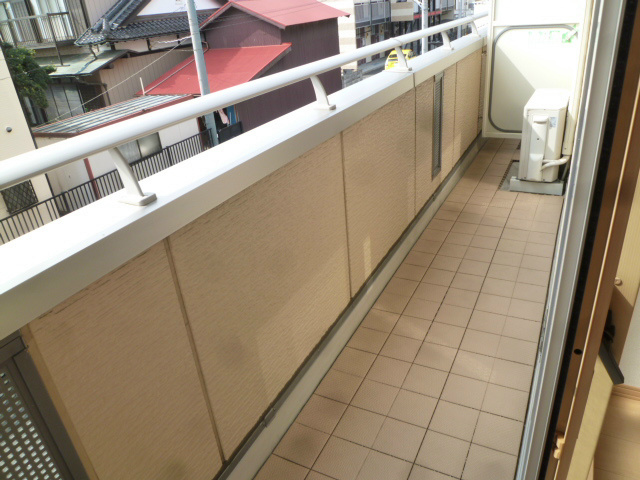 バルコニー