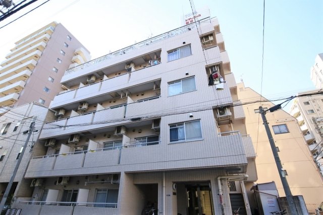 建物外観　落ち着いた雰囲気の外観です