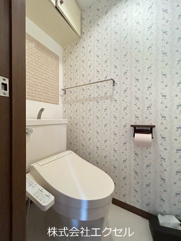 トイレ　温水洗浄便座