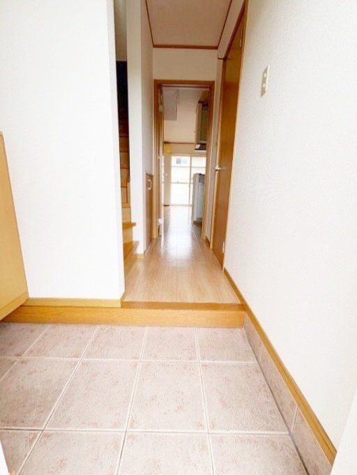 玄関　※代表タイプの写真のため実際と異なる場合がございます