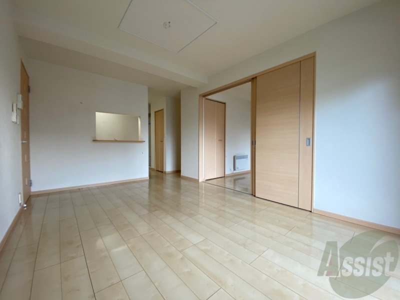 居室・リビング　広くてキレイなお部屋が広がっていて、充実した生活が送れそう。