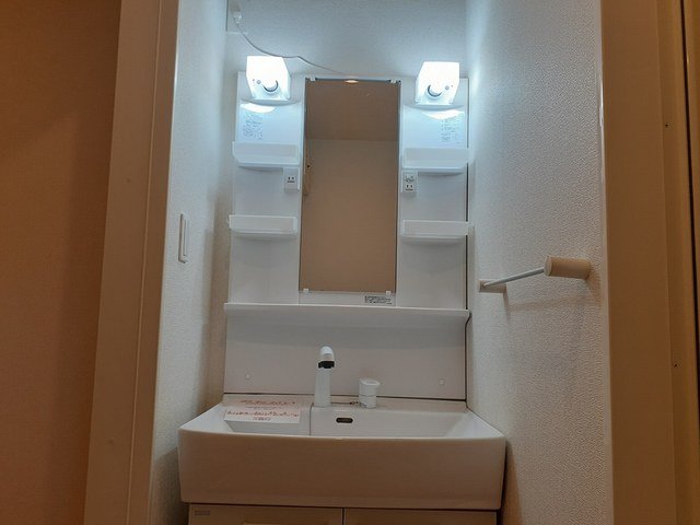 洗面設備　忙しい朝には欠かせない洗面所です