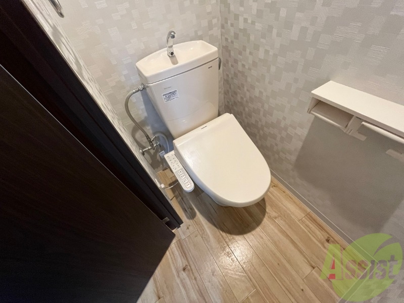 トイレ　こちらはトイレです。清潔感があり、安心して使用できます。