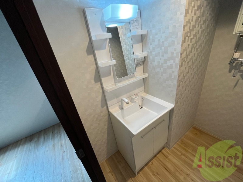 洗面設備　こちらに洗面台があります。朝の洗顔はこちらで。