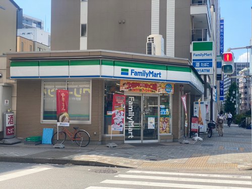 コンビニ　ファミリーマート 名古屋新栄二丁目店（コンビニ）まで210m