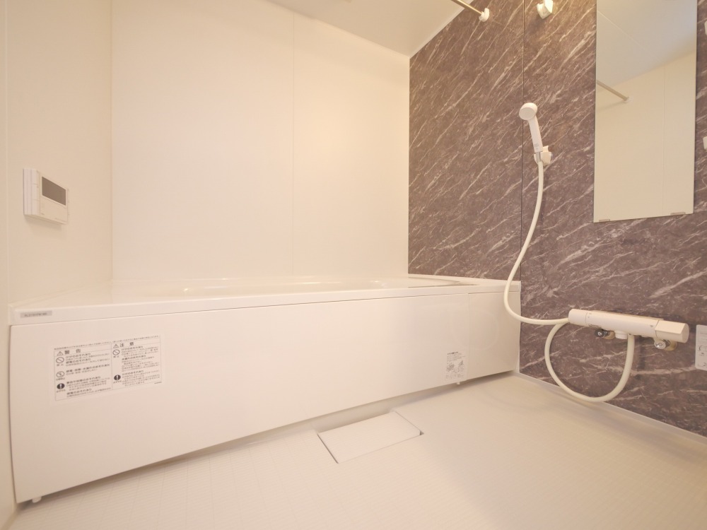 バス・シャワールーム　広々した一坪バス！