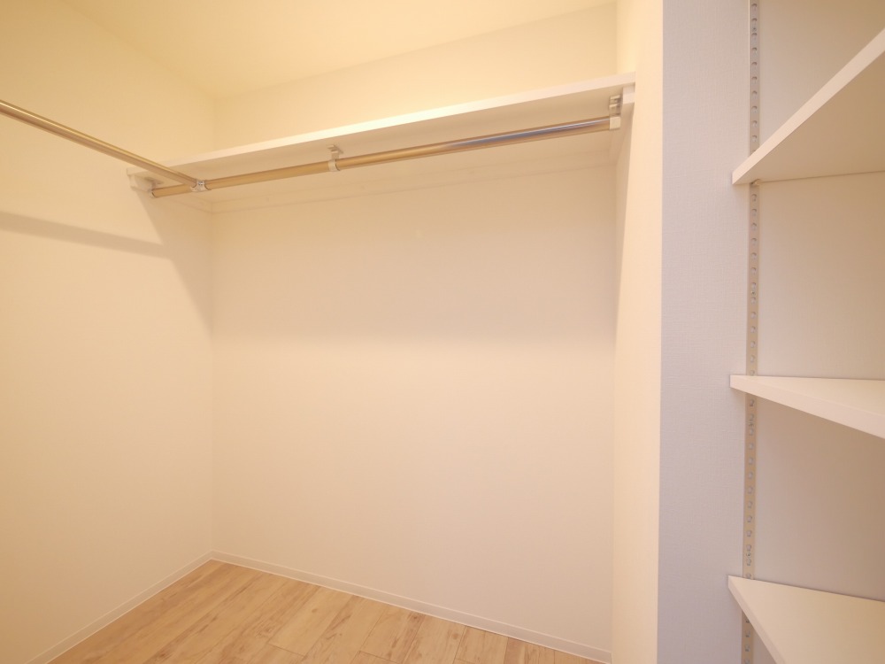 収納　収納力のあるウォークインクローゼットです！