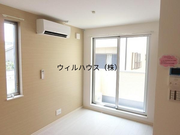 居室・リビング　フローリング！