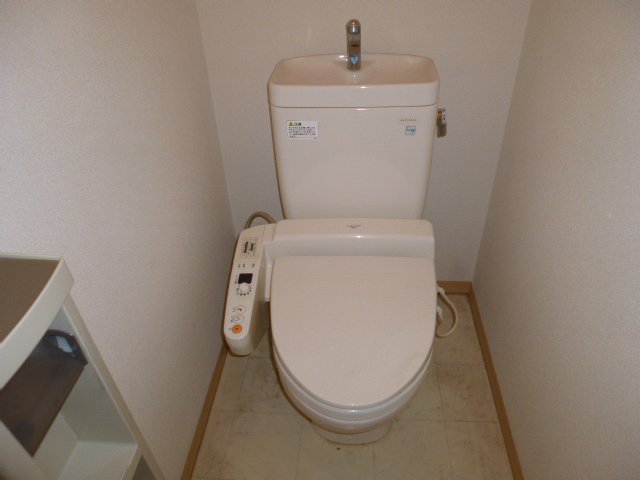 トイレ　シャワー付きトイレ