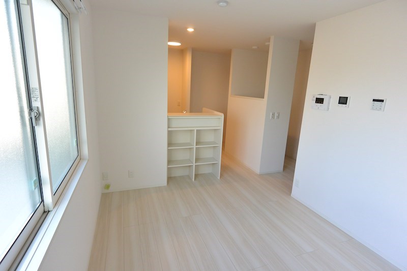 居室・リビング　フローリング仕上げ