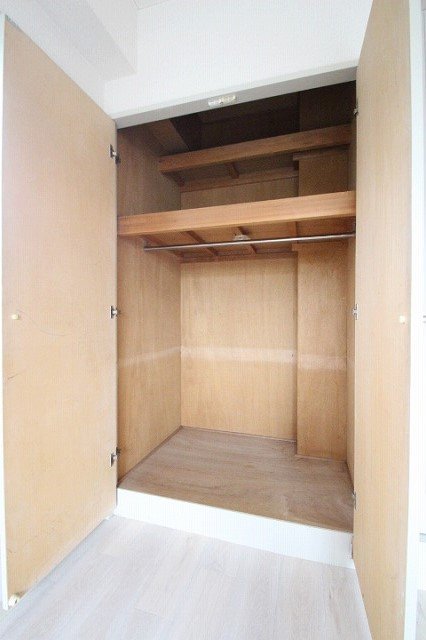 収納　同物件別号室の写真です。