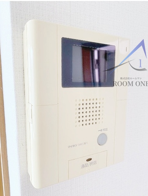 セキュリティ　モニター付きインターホンです。