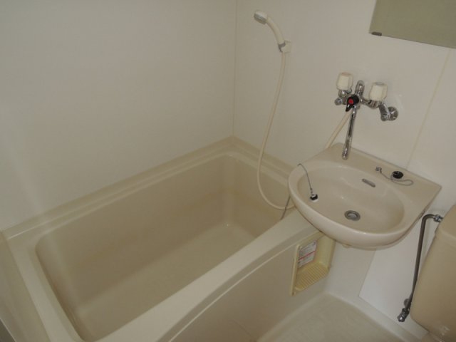 バス・シャワールーム　バス