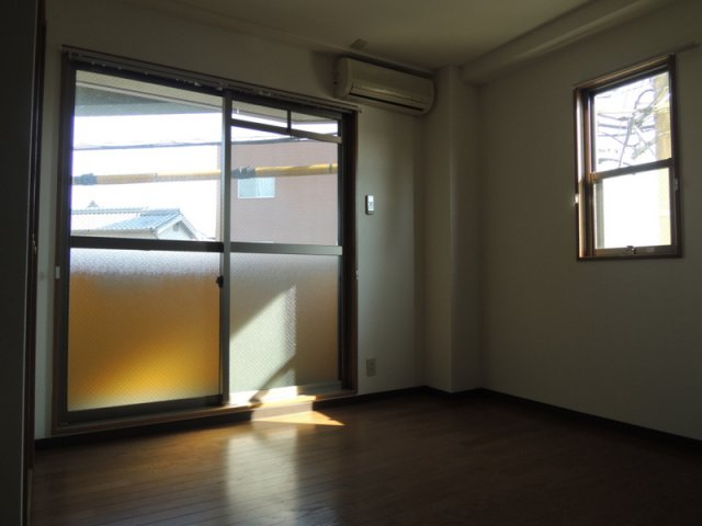 居室・リビング　洋間５帖