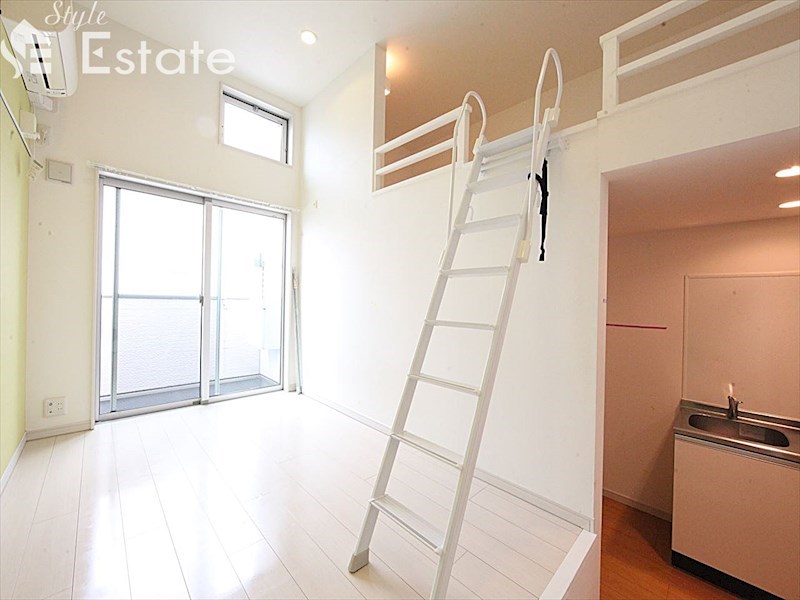 居室・リビング　内装