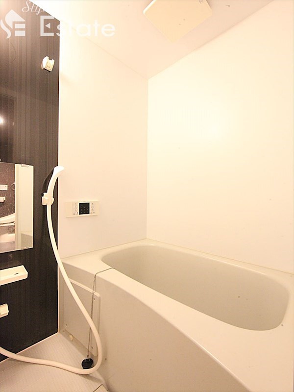 バス・シャワールーム　バスルーム