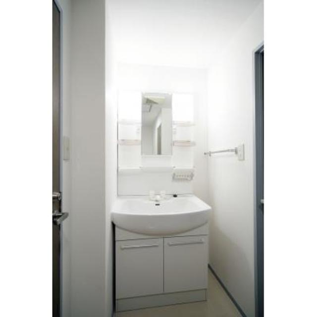 洗面設備　※写真は同タイプ住戸です。