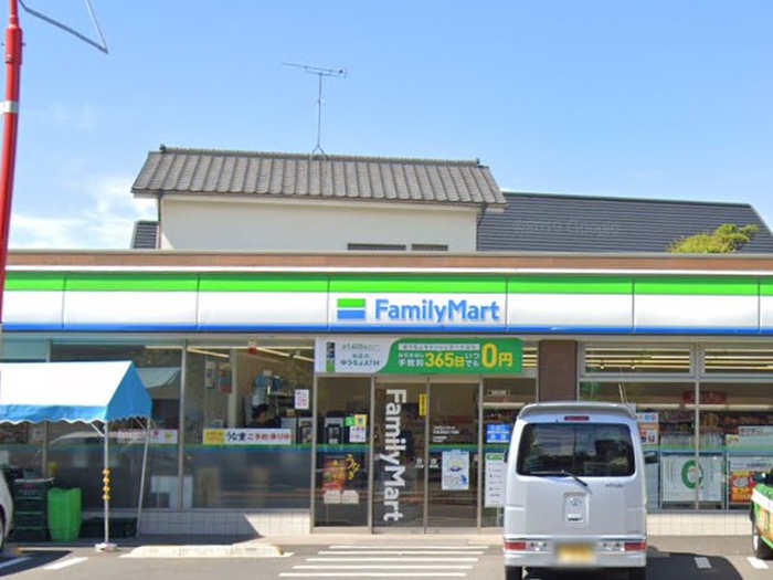 コンビニ　ファミリーマート杉並宮前5丁目店（コンビニ）まで550m