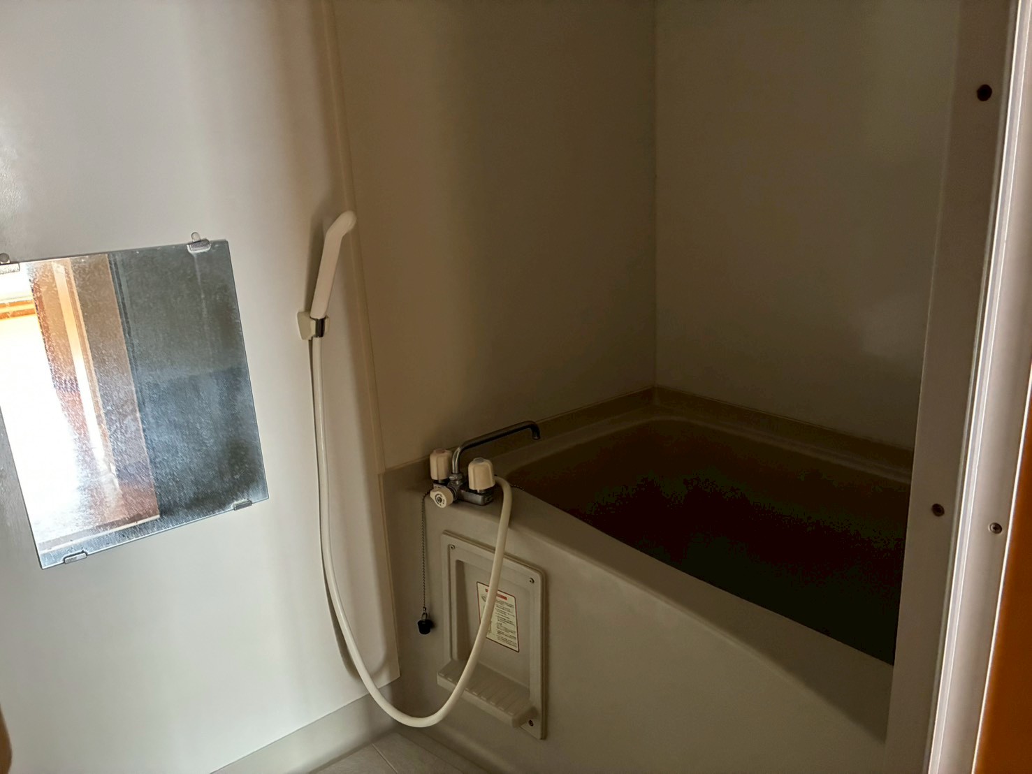 バス・シャワールーム　同タイプ写真です