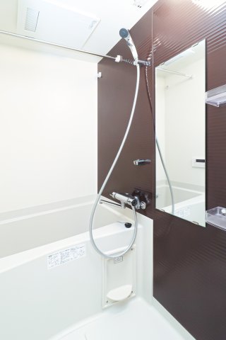 バス・シャワールーム　別号室のものです。現状優先になります。