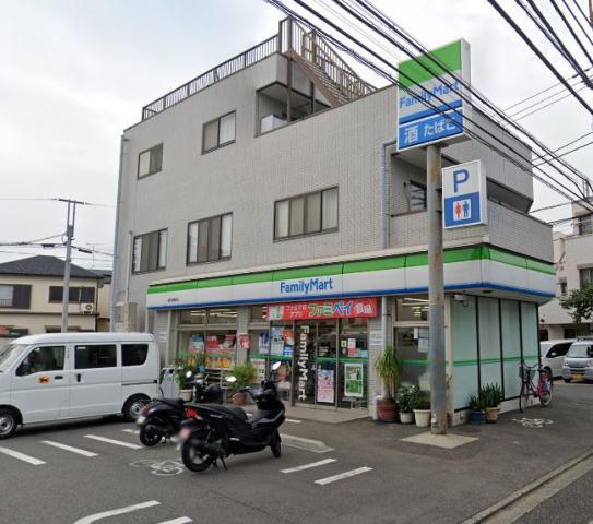 コンビニ　ファミリーマート（コンビニ）まで486m