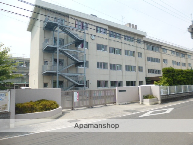 小学校　岡山市立横井小学校（小学校）まで378m