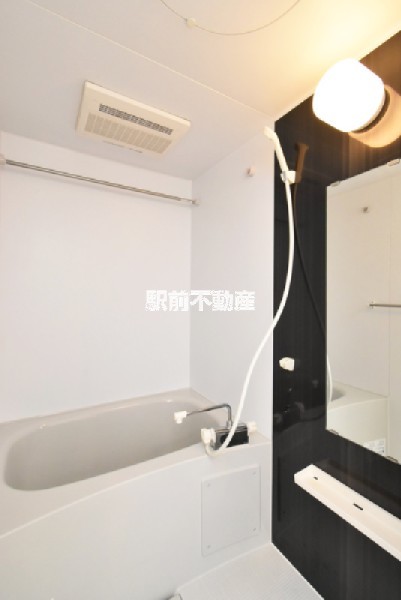 バス・シャワールーム　★広々お風呂！浴室乾燥付★