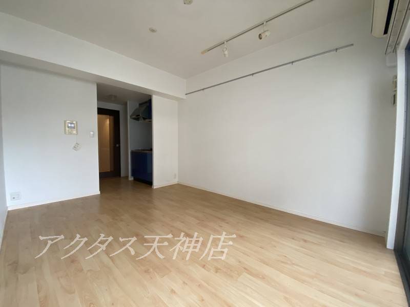 居室・リビング　広い室内♪