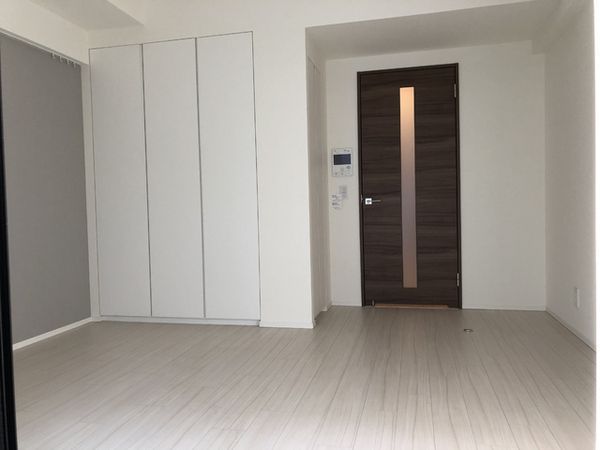 居室・リビング　☆明るい居間☆