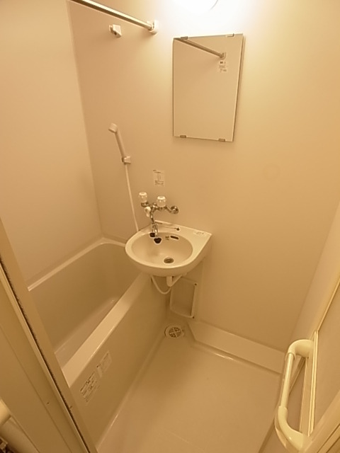 バス・シャワールーム　バスルーム