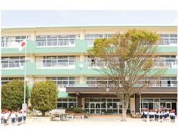 小学校　取手市立戸頭小学校（小学校）まで552m