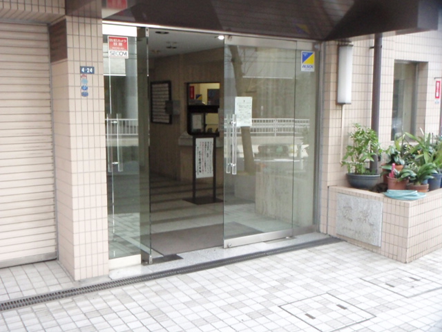 エントランス　入口はこんな感じです