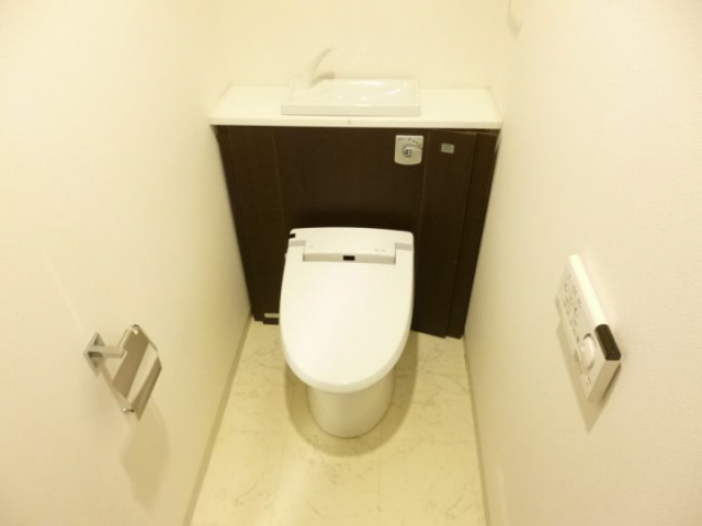 トイレ　落ち着いたトイレです
