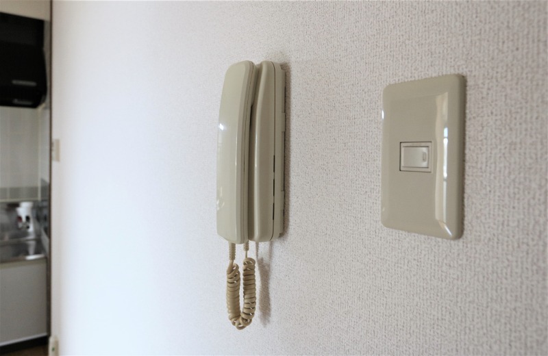 セキュリティ　音声インターホンです。