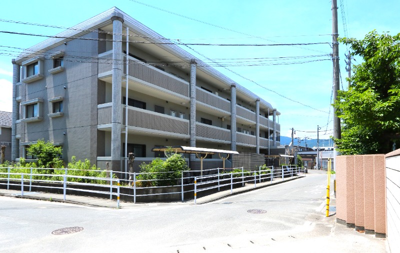 建物外観　日当たり良好の人気マンション