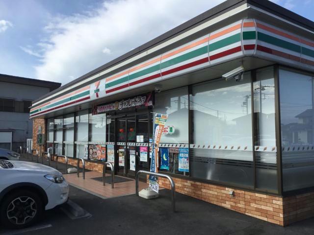 コンビニ　セブンイレブン前橋前箱田町店（コンビニ）まで347m
