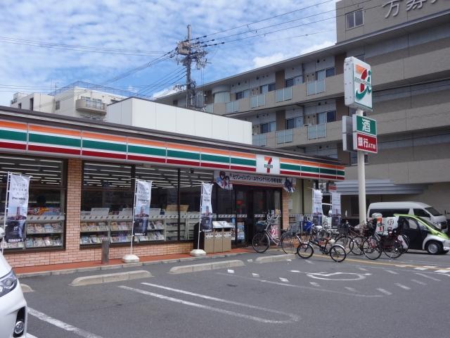 コンビニ　セブン-イレブン大阪加美東４丁目店（コンビニ）まで372m