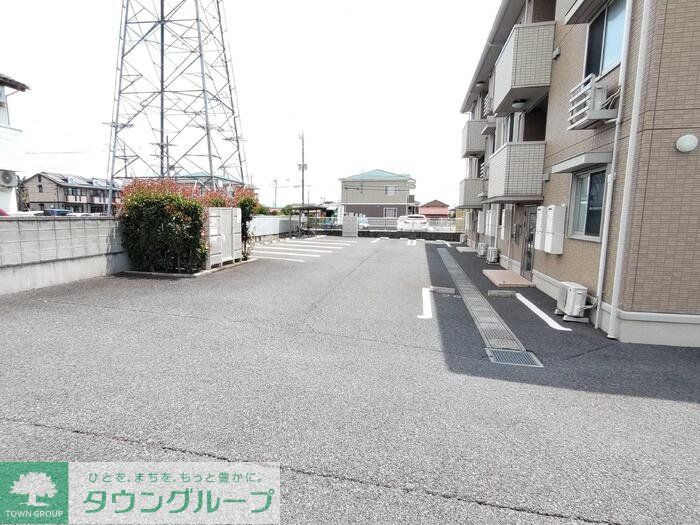 駐車場　駐車場